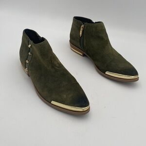 Fergie ankle boots are women 9M suede green gold details festival casual gipsy